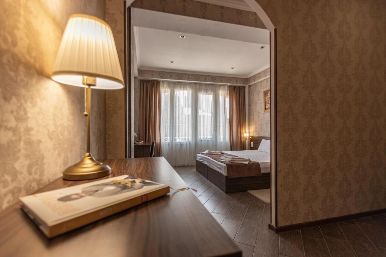 Hotel Nikopoli On Vodopadnaya 21А New Athos Dış mekan fotoğraf