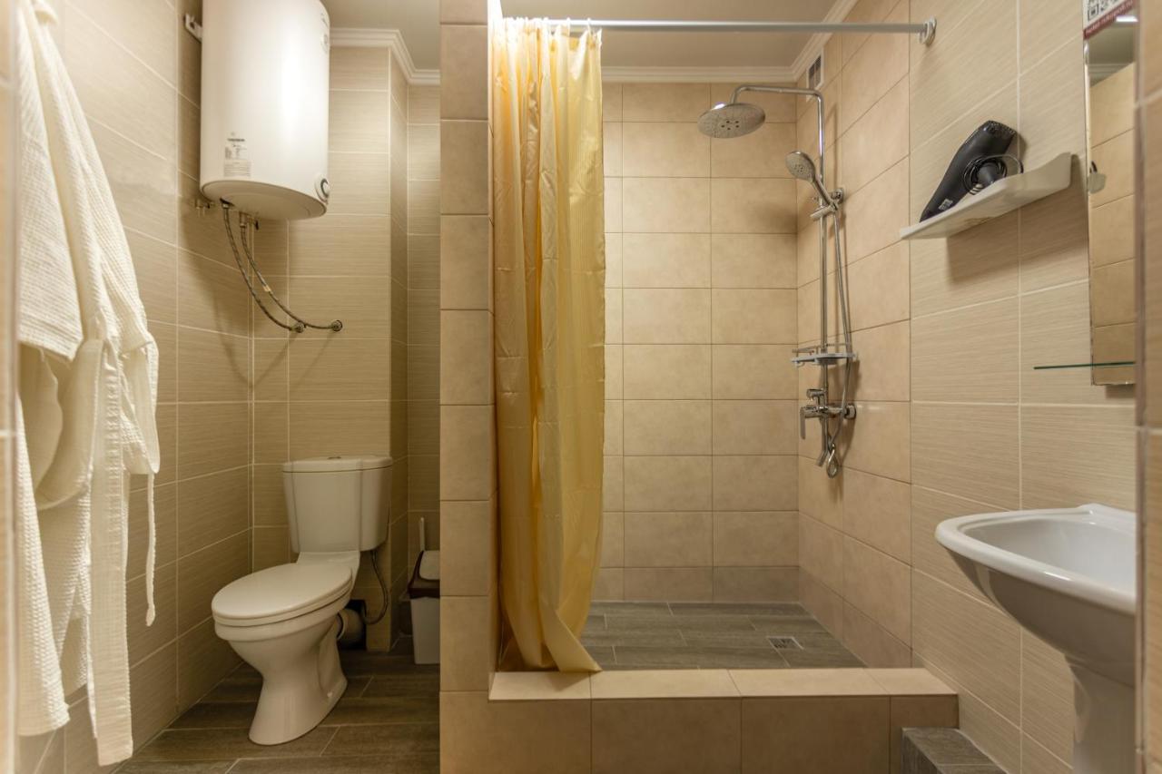 Hotel Nikopoli On Vodopadnaya 21А New Athos Dış mekan fotoğraf