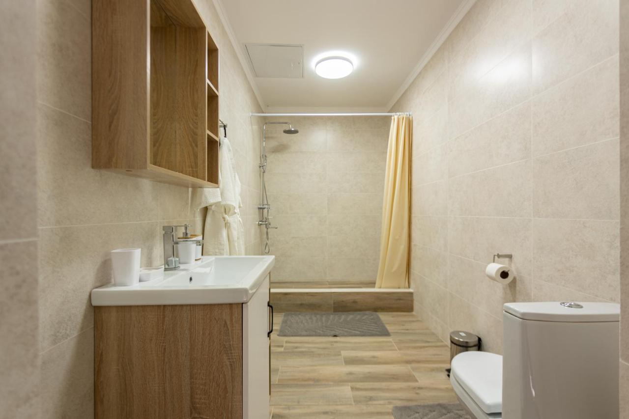 Hotel Nikopoli On Vodopadnaya 21А New Athos Dış mekan fotoğraf