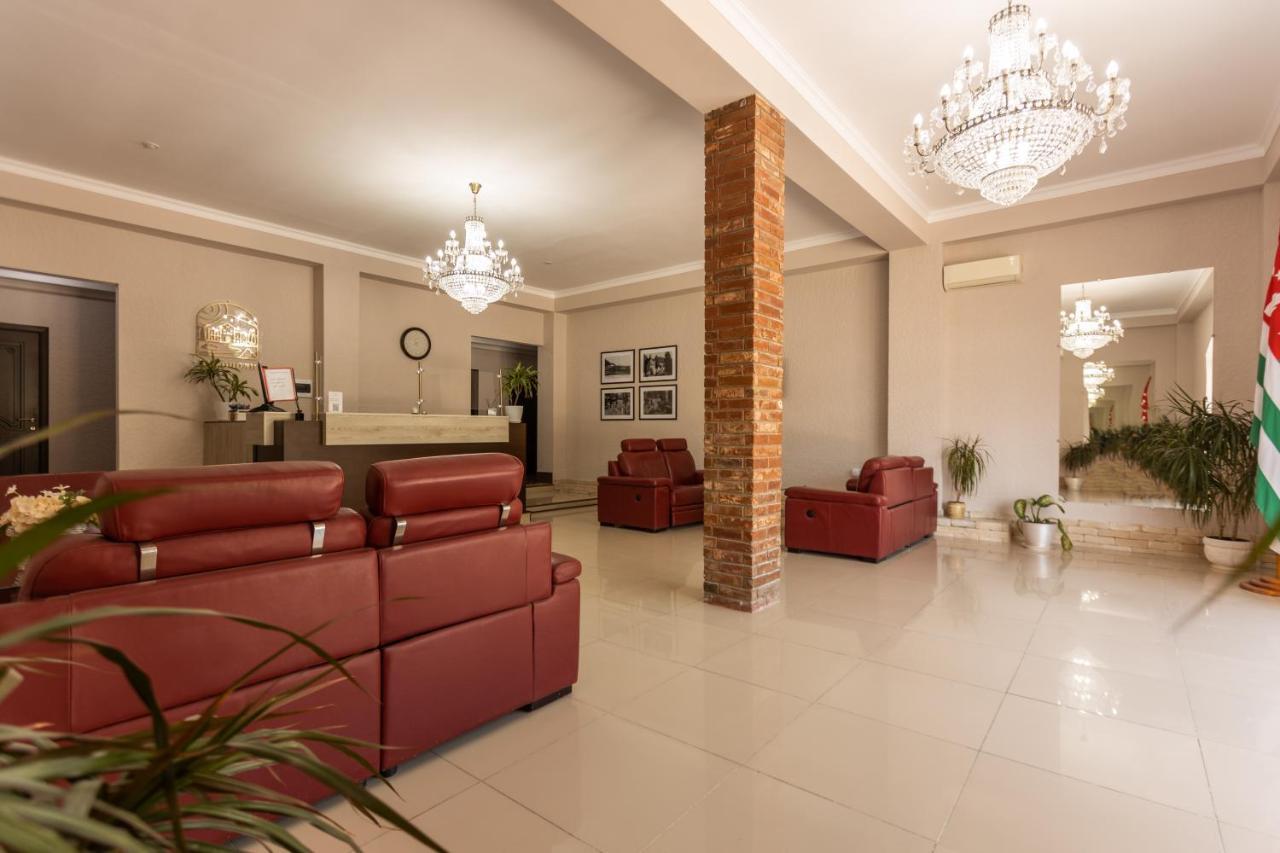 Hotel Nikopoli On Vodopadnaya 21А New Athos Dış mekan fotoğraf