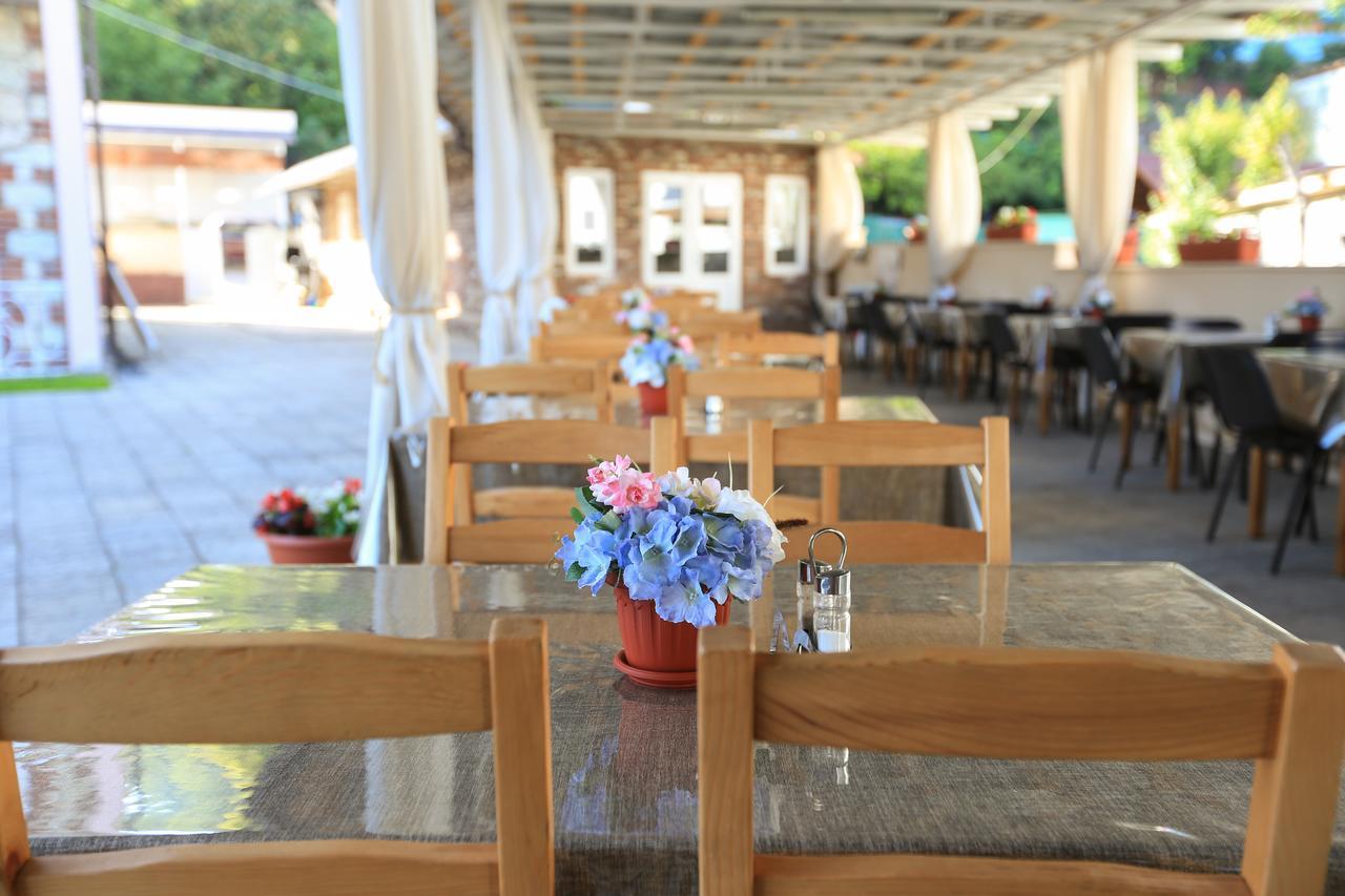 Hotel Nikopoli On Vodopadnaya 21А New Athos Dış mekan fotoğraf
